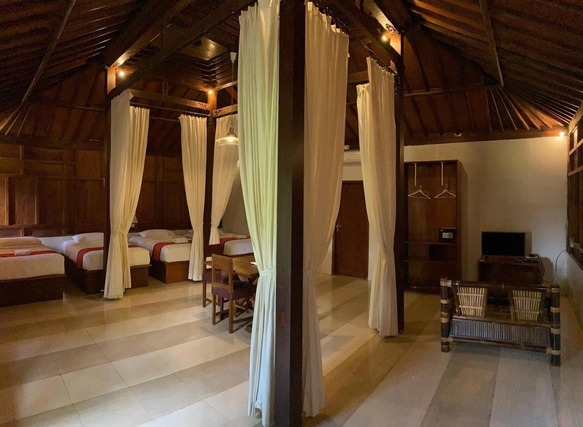Kampoeng Joglo Ijen Βίλα Banyuwangi  Δωμάτιο φωτογραφία